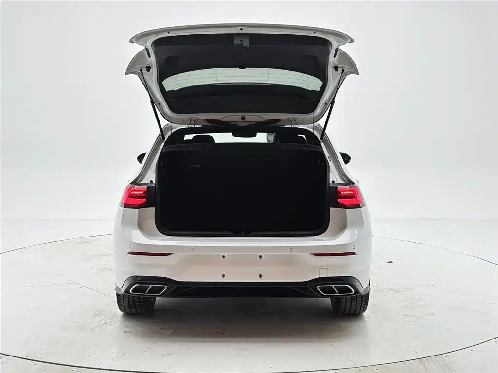 Volkswagen Golf 2021 280TSI DSG R-Line фото 8