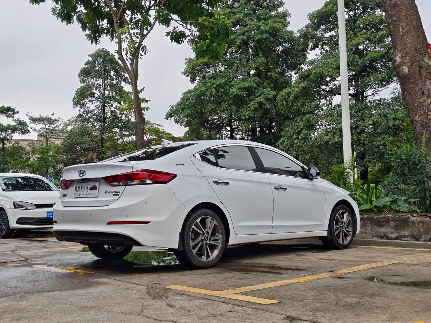 Hyundai Elantra 2016 Model 1.6L Automatic Smart Elite фото 17