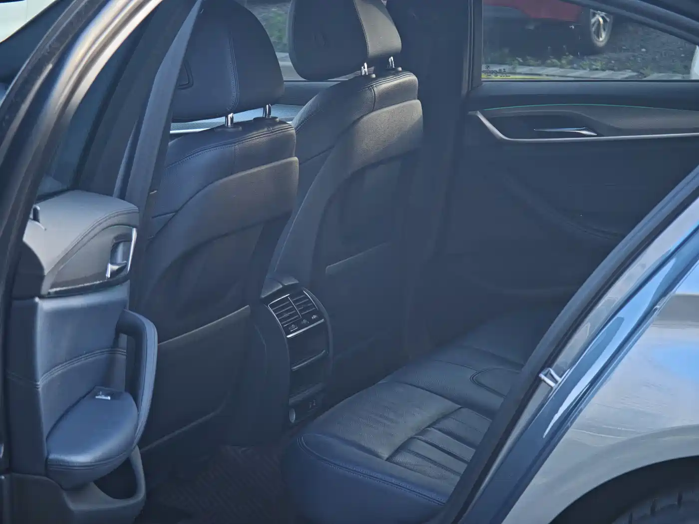 BMW 5 Series (Import) 2020 Model 525i M Sport Package фото 8