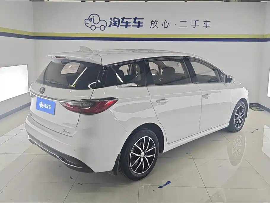 BYD Song MAX 2017 1.5T Auto Smart Luxury 7-Seater фото 3