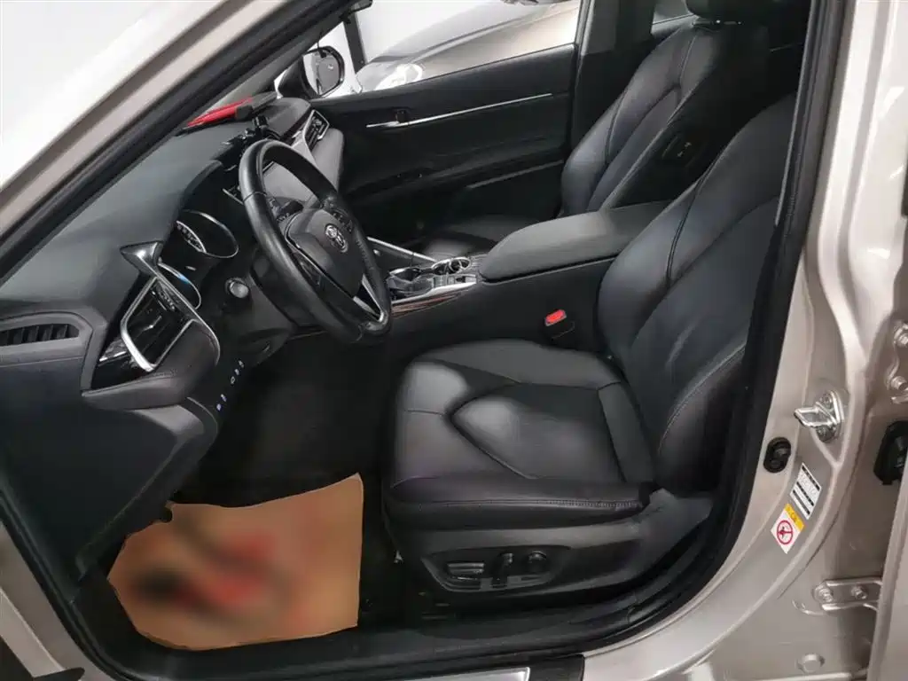 Toyota Camry 2018 2.5G Luxury Edition фото 15