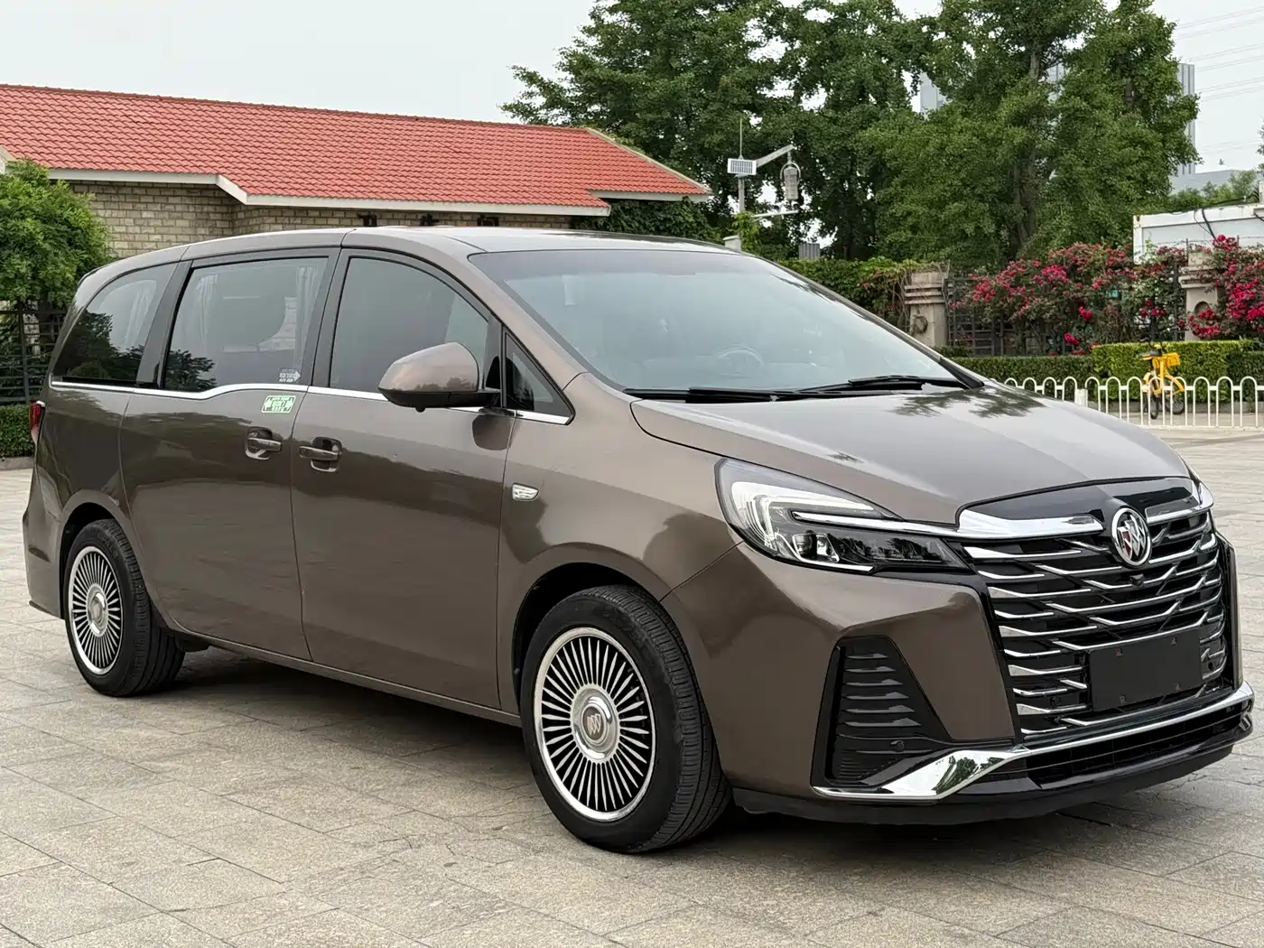 Buick GL8 2021 Land Business Class 652T Luxury фото 3