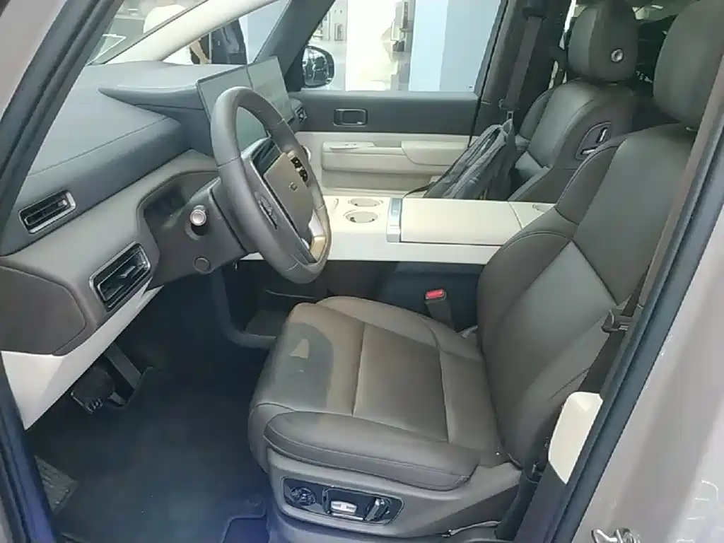 Li Auto MEGA 2026 2024 Ultra