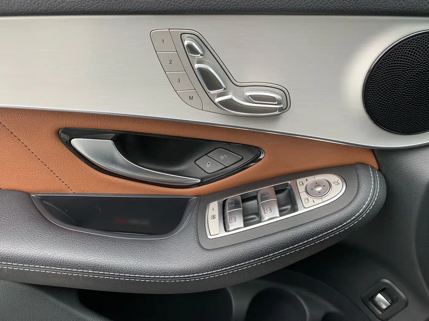Mercedes-Benz GLC Coupe 2020 GLC 260 4MATIC Coupe SUV фото 22