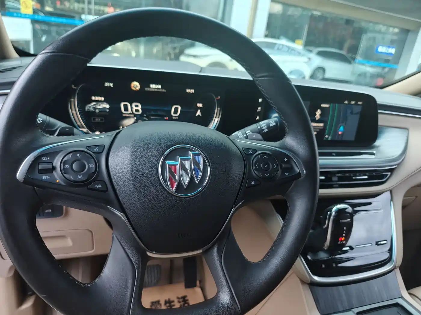Photo 24 - Buick GL8