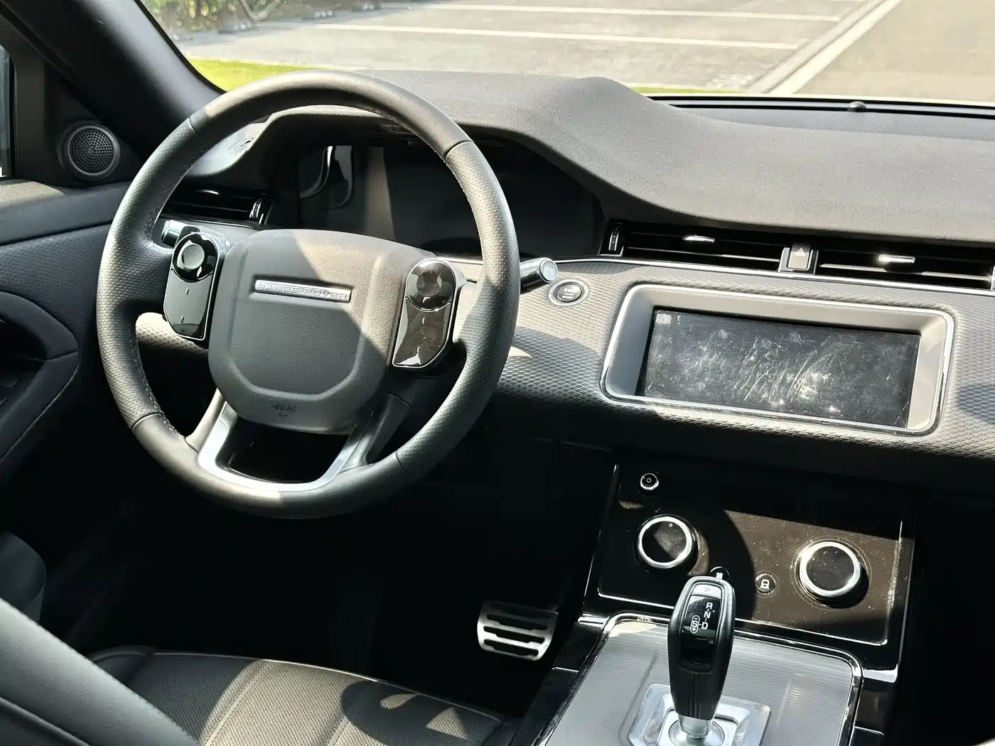 Land Rover Range Rover Evoque 2020 Model 249PS R-DYNAMIC S Gloss Black Sport Edition фото 15