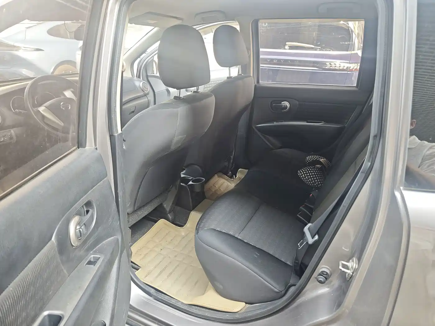 Nissan Livina 2014 2013 Sharp 1.6XL CVT Comfort