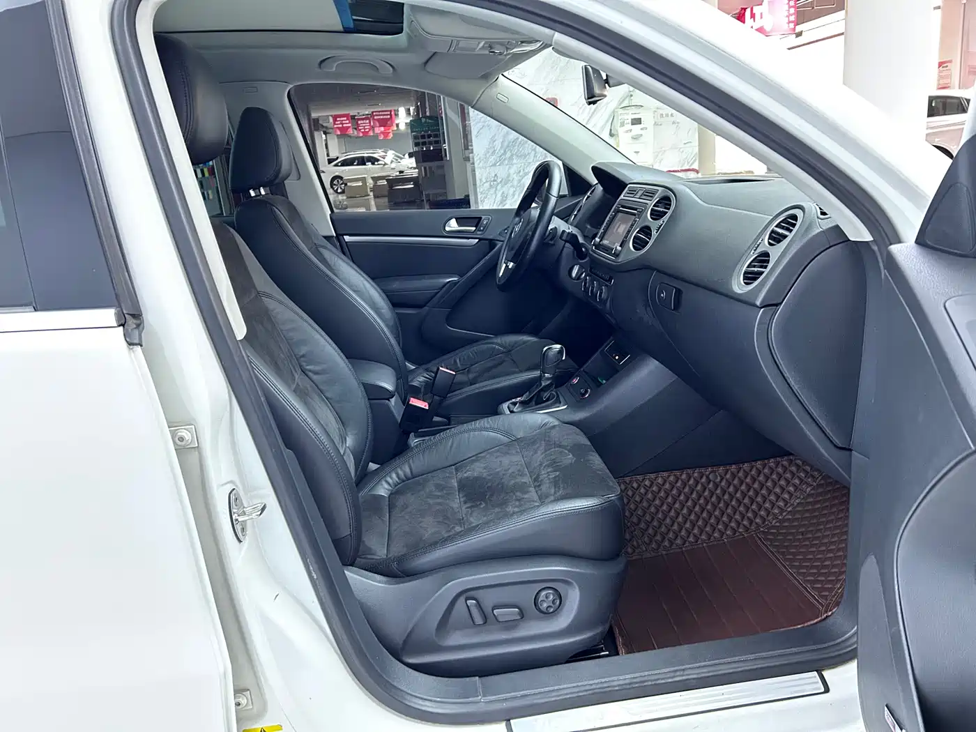 Volkswagen Tiguan 2013 2.0TSI Automatic AWD Flagship Edition фото 10