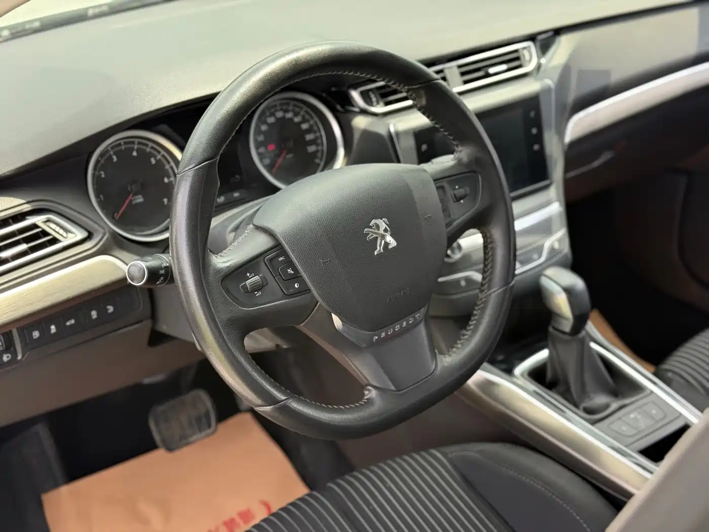 Peugeot 408 2018 Facelift 1.8L Automatic Luxury фото 9
