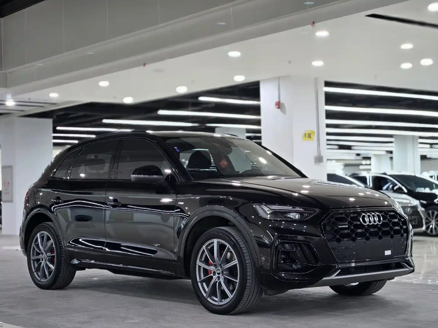 Audi Q5L 2022 40T Luxury Dynamic фото 3