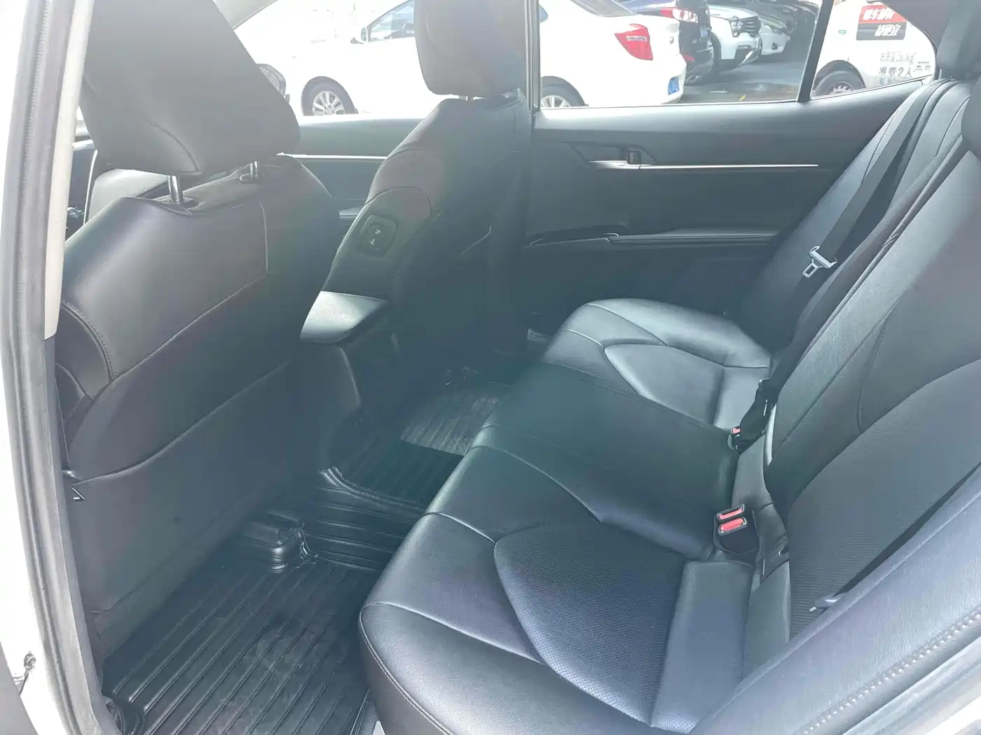 Toyota Camry 2021 2.5G Luxury Edition фото 6