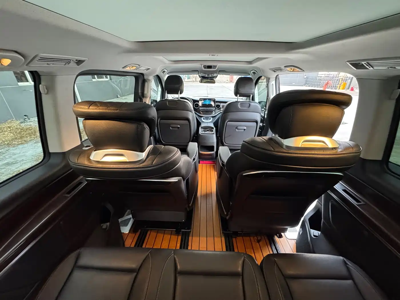 Mercedes-Benz V-Class 2021 V 260 Pilot Edition фото 31