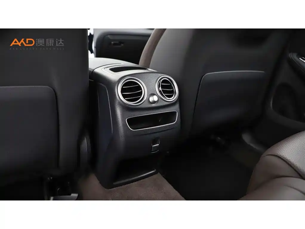 Mercedes-Benz GLC 2021 GLC 260 L 4MATIC Sporty фото 9