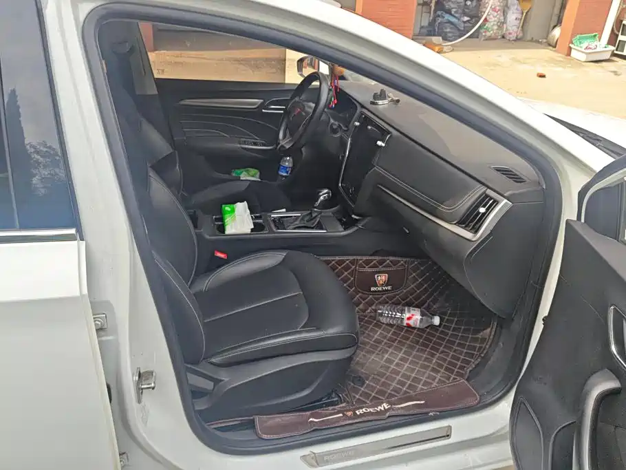 Roewe i6 2019 2019 PLUS 20T TST 4G Connected Flagship Super Edition