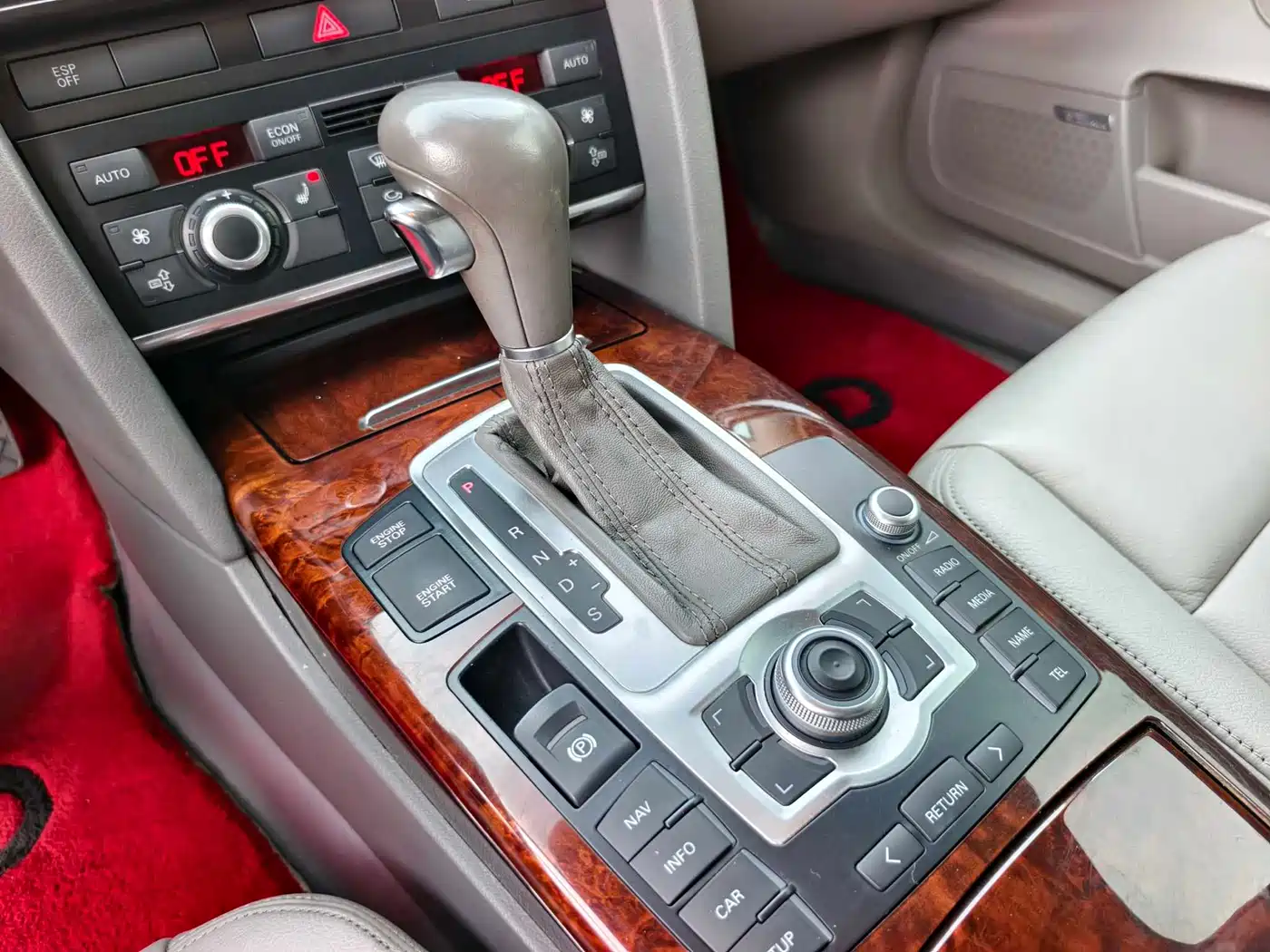 Audi A6L 2008 3.2 FSI quattro Comfort Entertainment фото 6