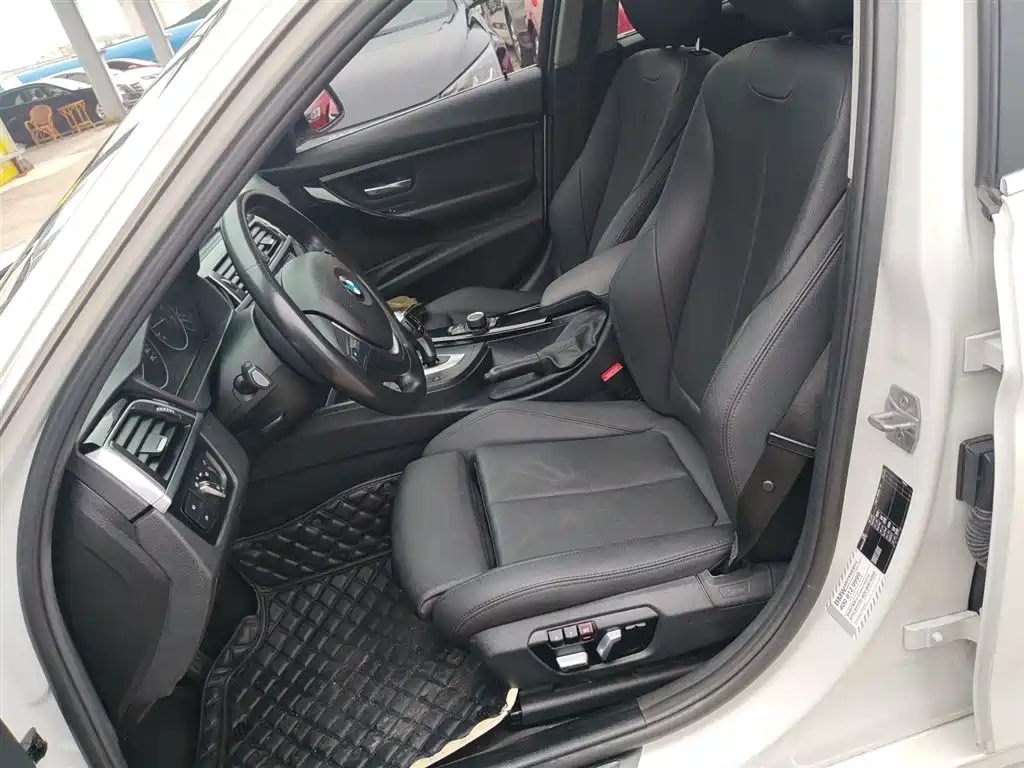 BMW 3 Series 2018 320Li Fashion Style фото 15