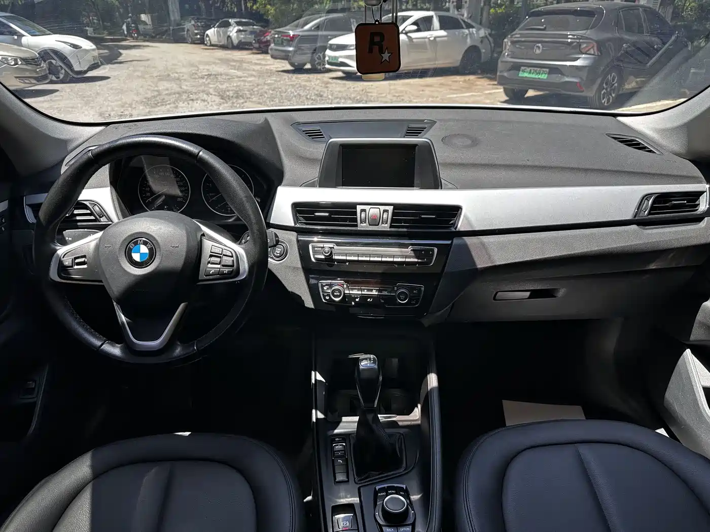 BMW X1 2016 sDrive18Li Premium Model фото 11