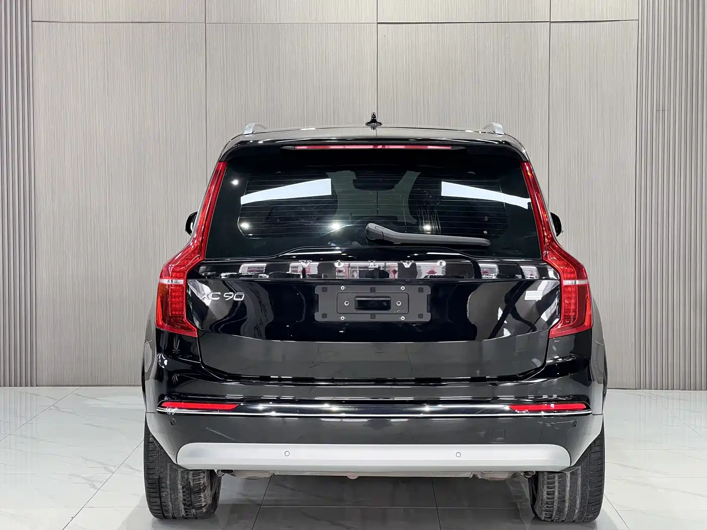 VOLVO XC90 PLUG-IN HYBRID