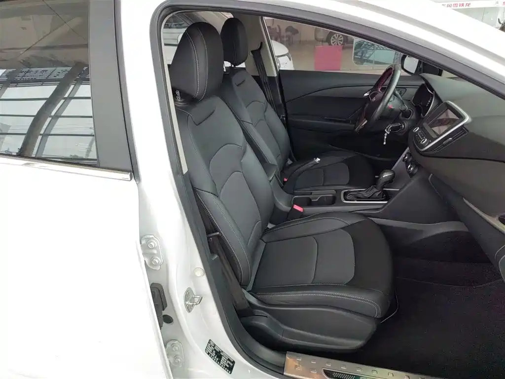 Chevrolet Cavalier 2018 320 Auto Joy Edition фото 20