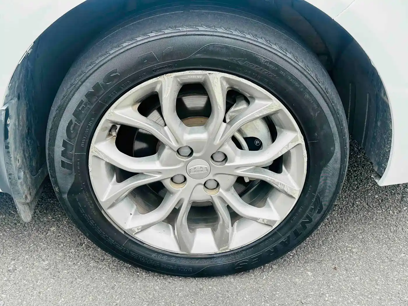 Photo 9 - Geely Vision