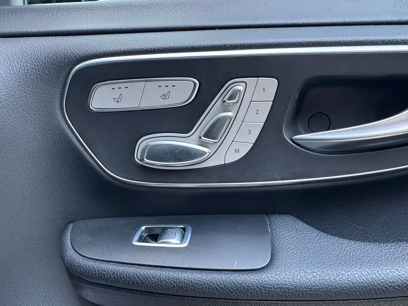 Mercedes-Benz V-Class 2021 V 260 Pilot Edition фото 20