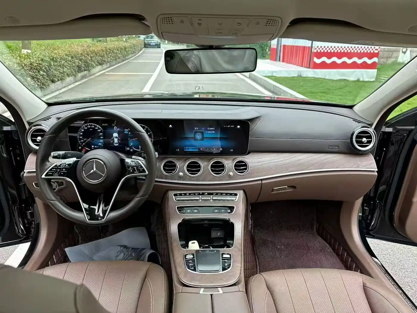 Mercedes-Benz E-Class 2022 E 260 L Sport фото 4