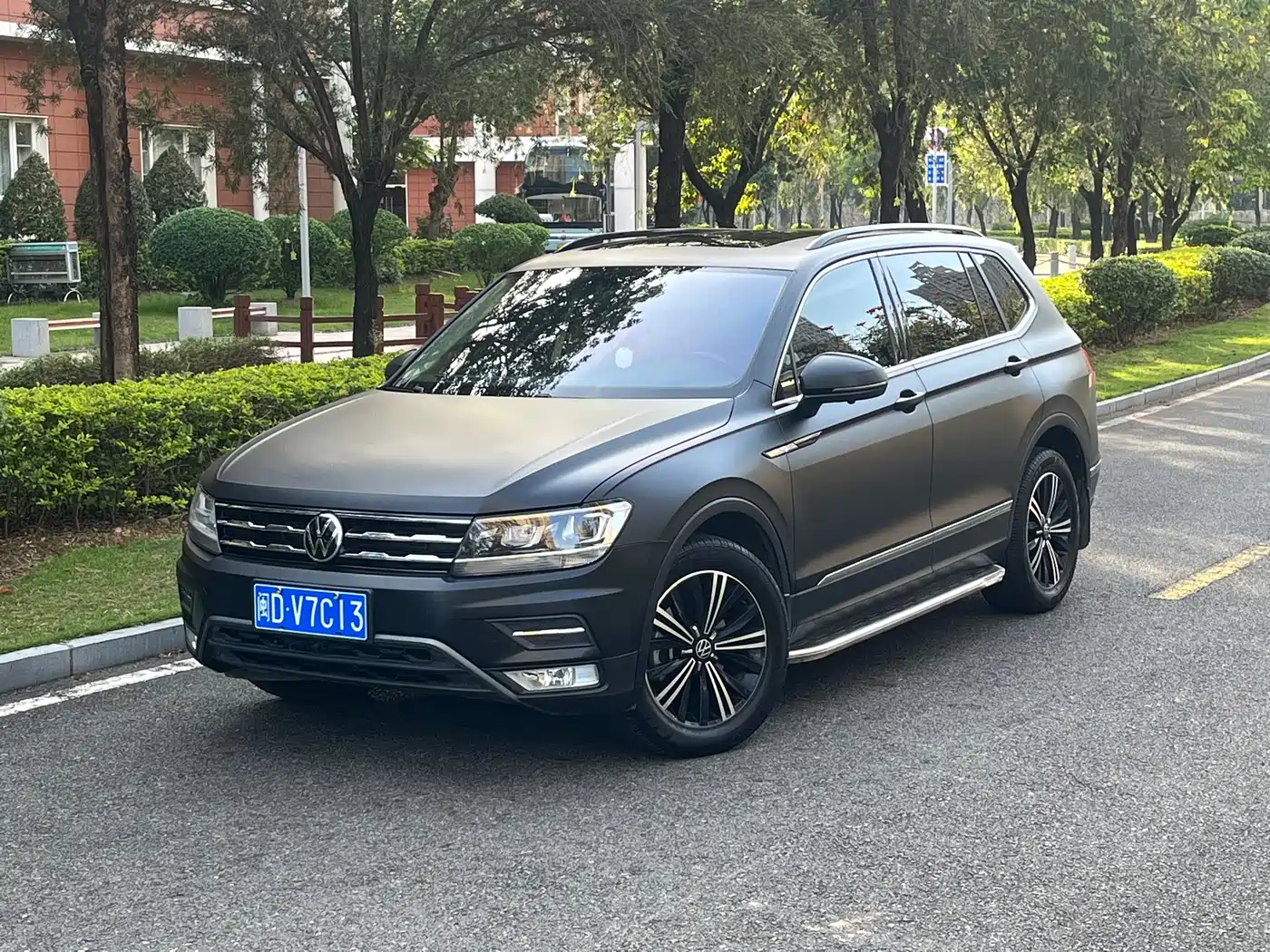 Volkswagen Tiguan L 2021 330TSI Automatic 2WD Smart