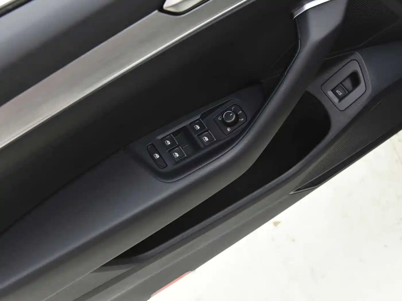Volkswagen Magotan 2021 330TSI DSG 30th Anniversary Edition фото 10