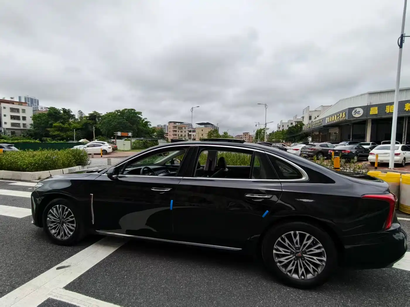 Hongqi H5 2024 1.5T DCT Smart Connect Flag Joy Edition фото 11