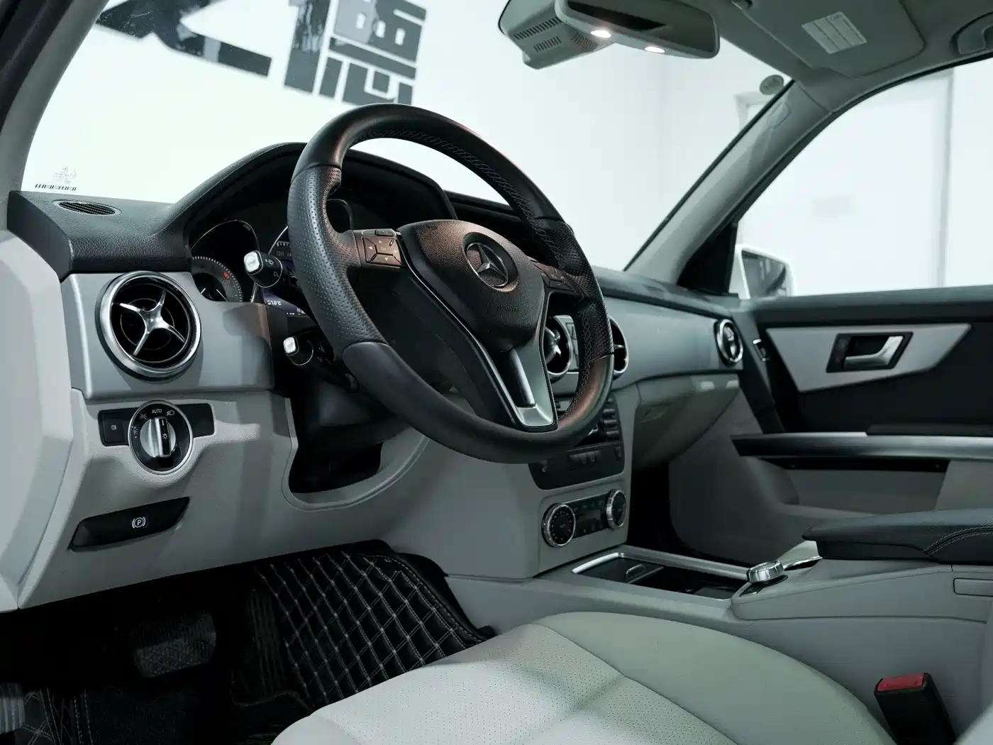Mercedes-Benz GLK-Class 2013 Facelift GLK 300 4MATIC Fashion фото 8