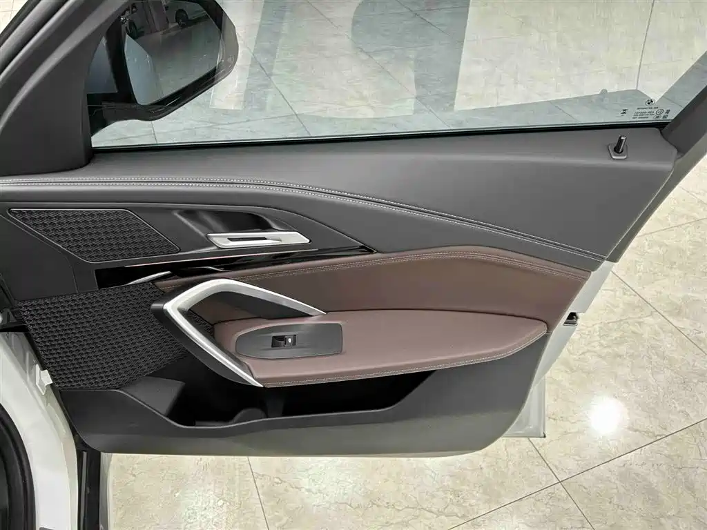 BMW X1 2023 sDrive20Li X Design Package фото 12