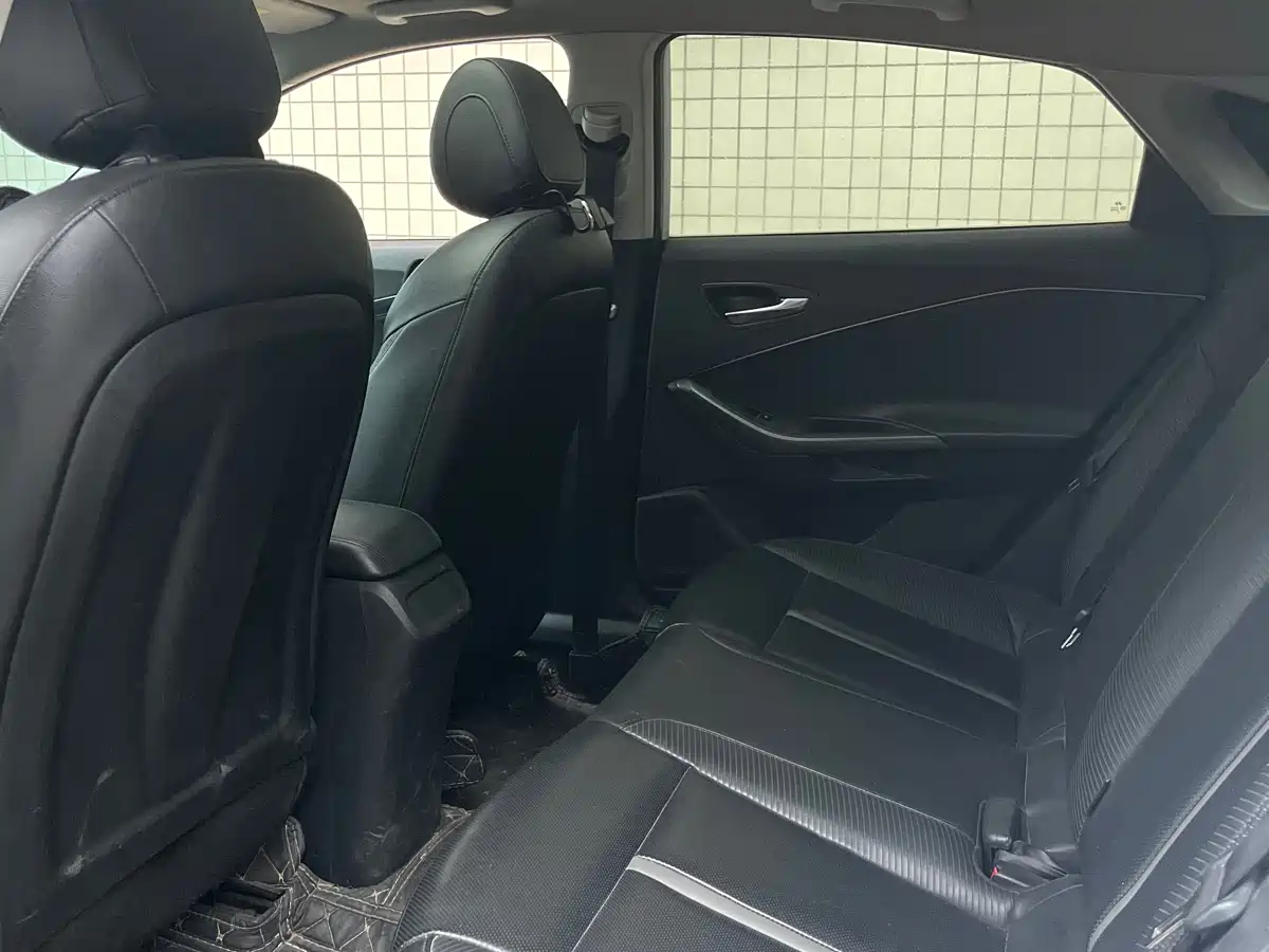 Hyundai Fista 2019 280TGDi Sport Edition China VI фото 5