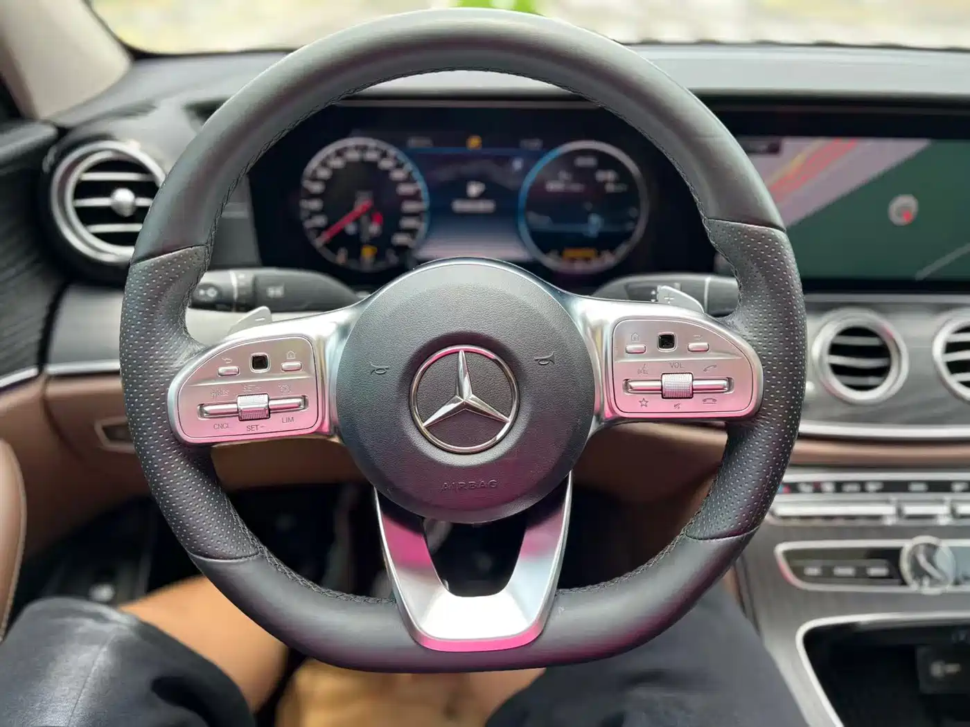 Mercedes-Benz E-Class 2020 E 300 L Sport Fashion Model фото 6