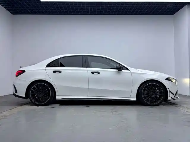 Photo 4 - Mercedes-Benz A-Class AMG