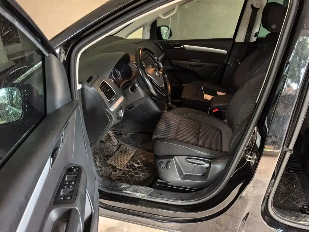 Volkswagen Sharan 2018 2018 380TSI Comfort 7-Seater