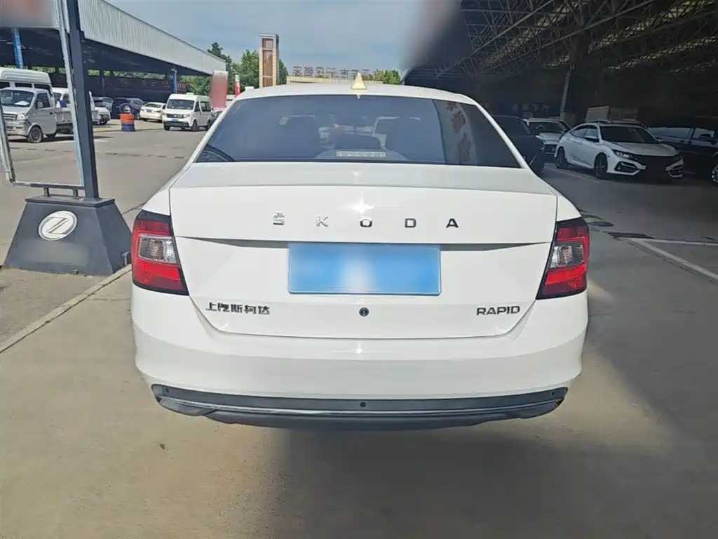 Škoda Rapid 2019 1.5L Automatic Comfort China V фото 6