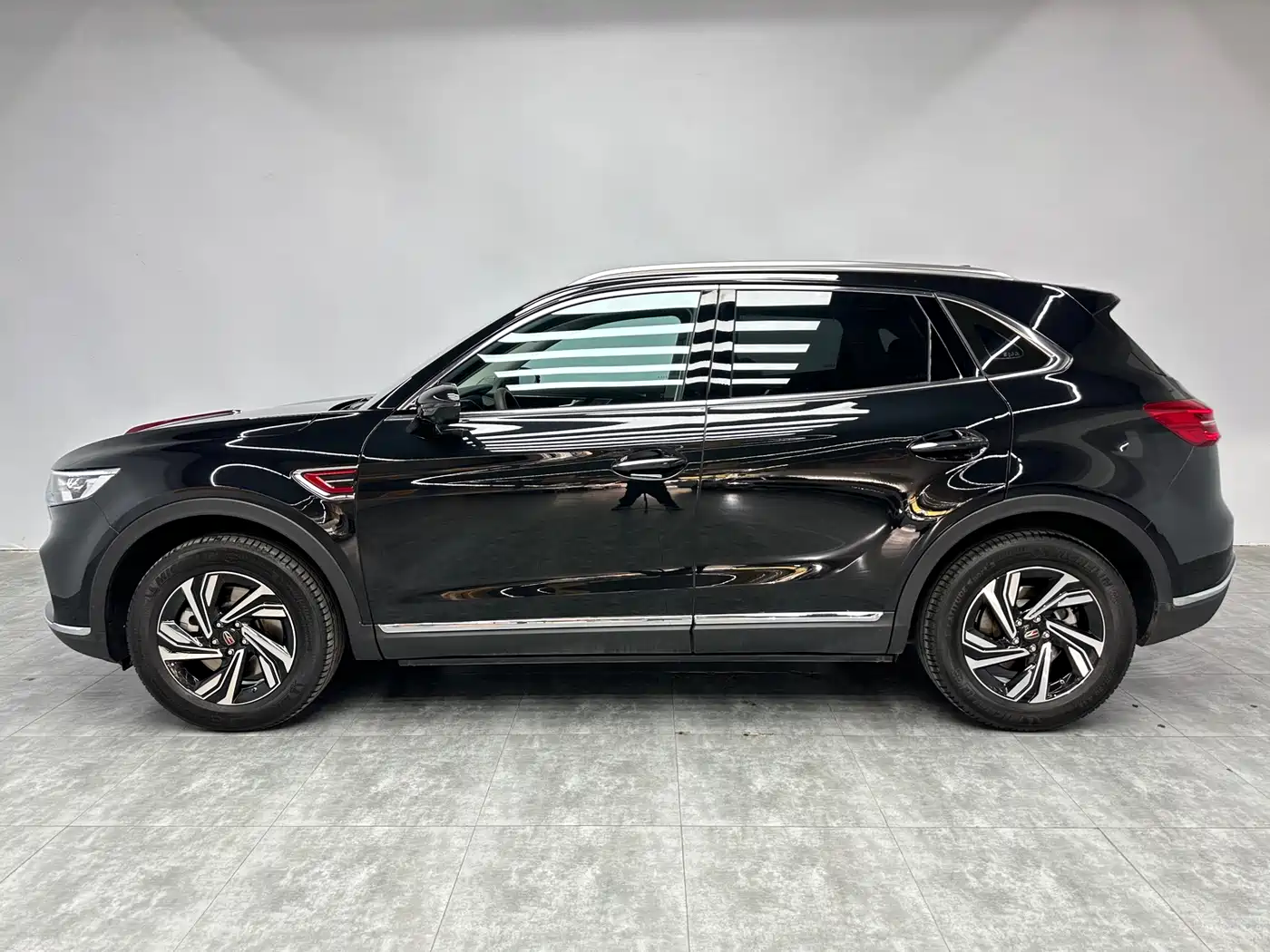 Hongqi HS5 2022 2.0T Smart Connect Premium Edition фото 8