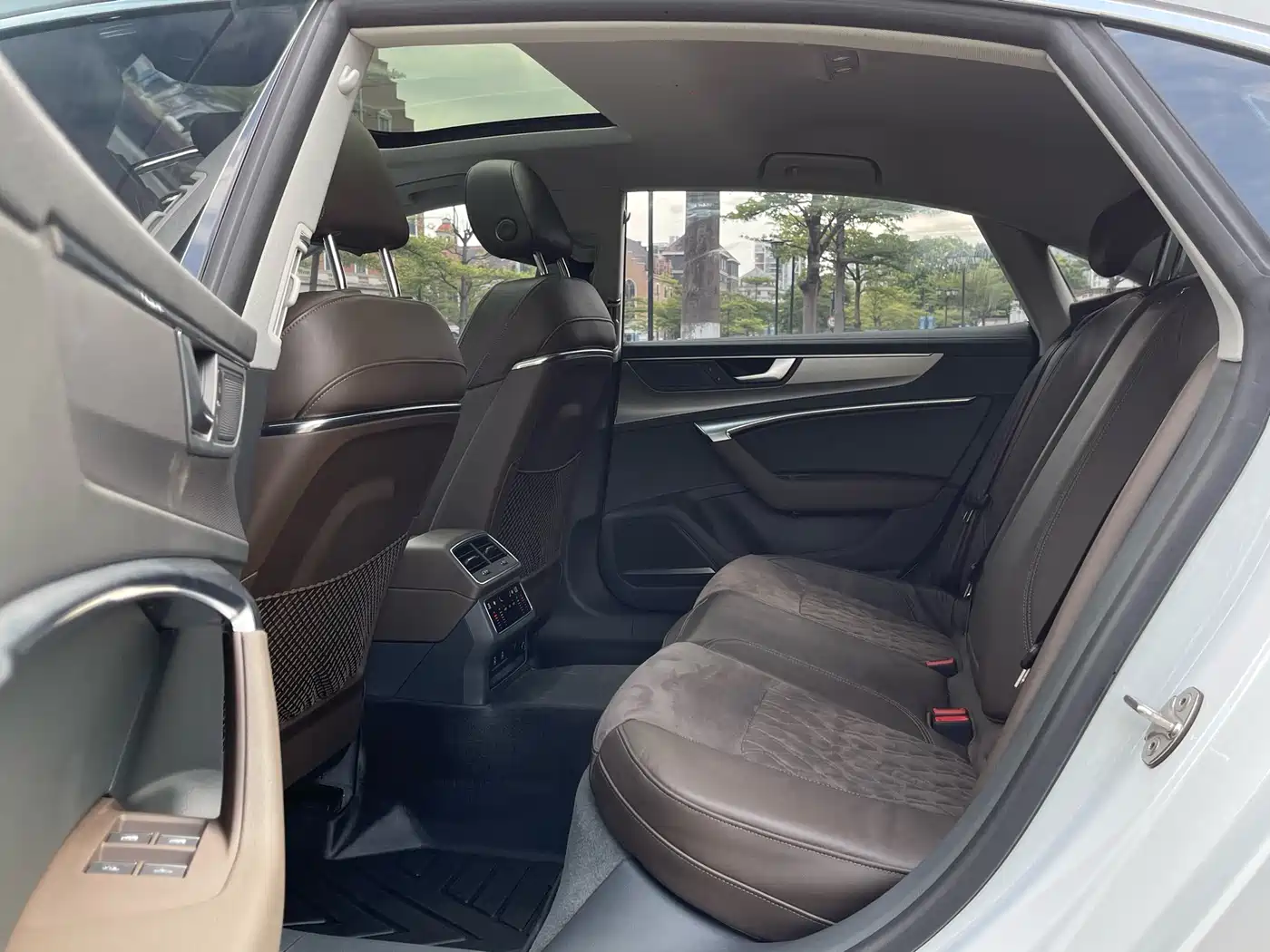 Audi A7L 2022 45 TFSI quattro S-line Paladin фото 13