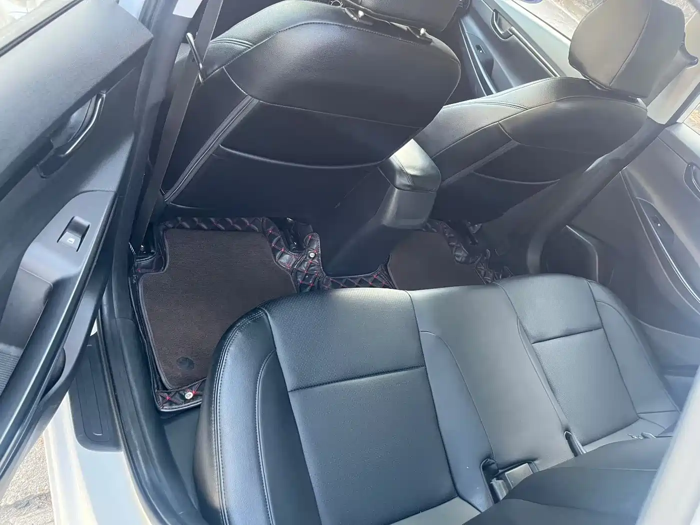 Hyundai Elantra 2018 1.6L Auto Joy GL (China V) фото 8