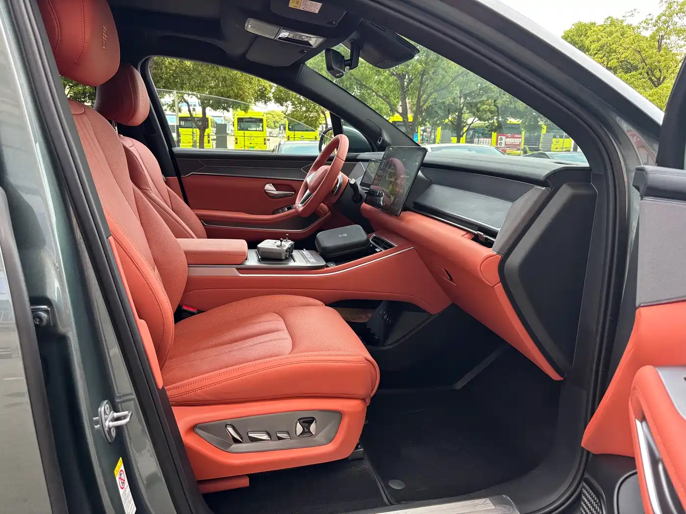 BYD Tang L 2025 DM 175KM Drone Player Edition фото 15