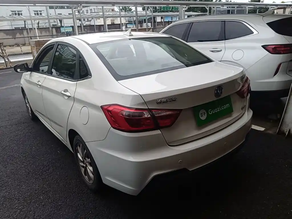 Changan Yuexiang V7 2016 2016 1.6L Auto Joy Version China V