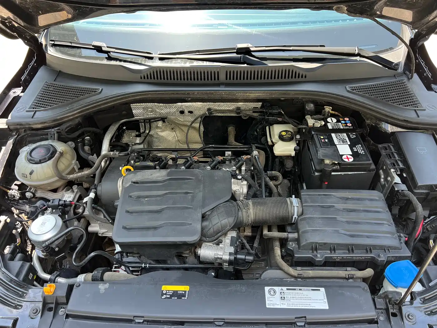 Volkswagen Lavida 2023 1.5L Auto Five Million Edition фото 5