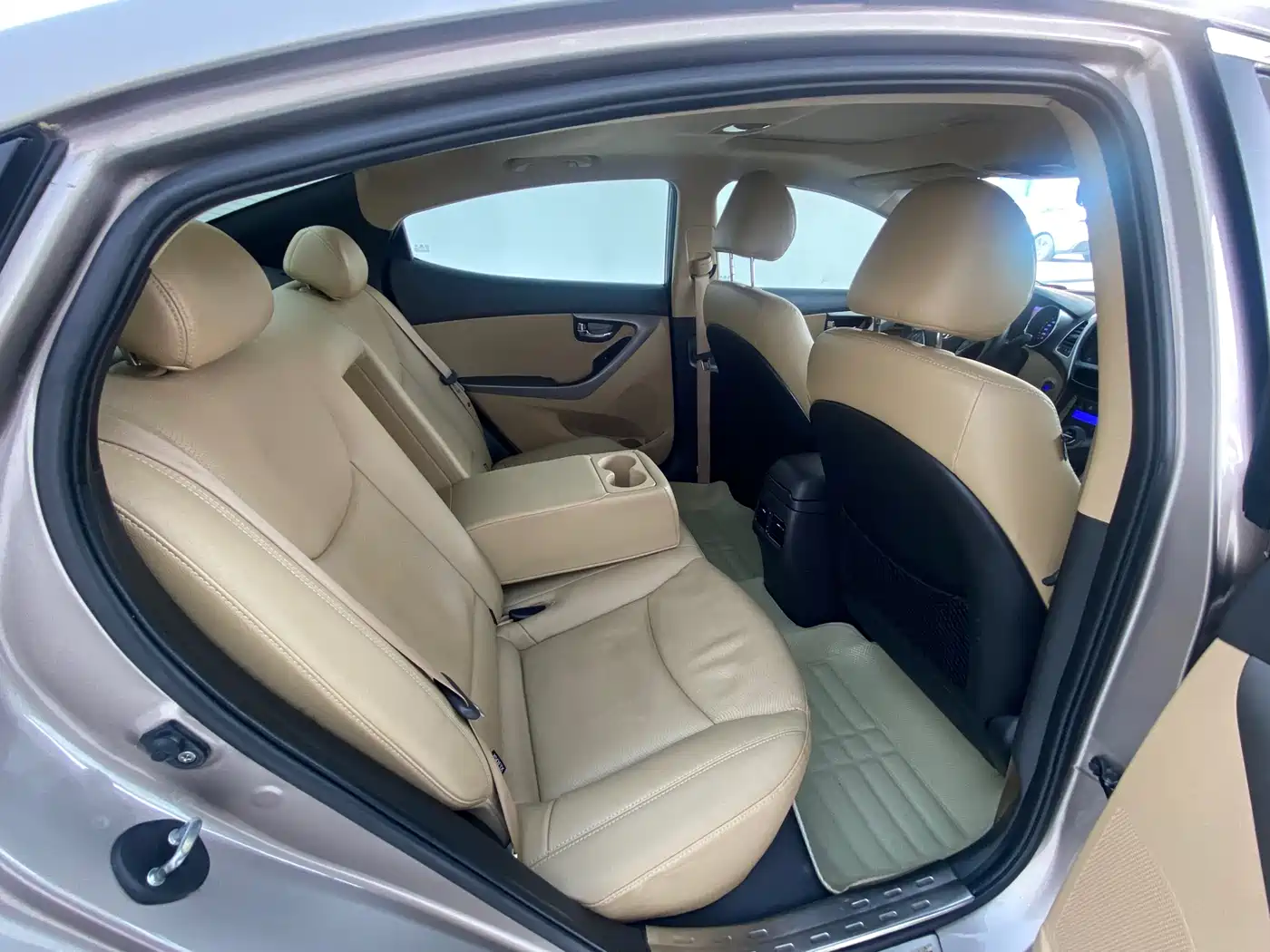 Hyundai Langdong 2013 1.6L Automatic Premium фото 10