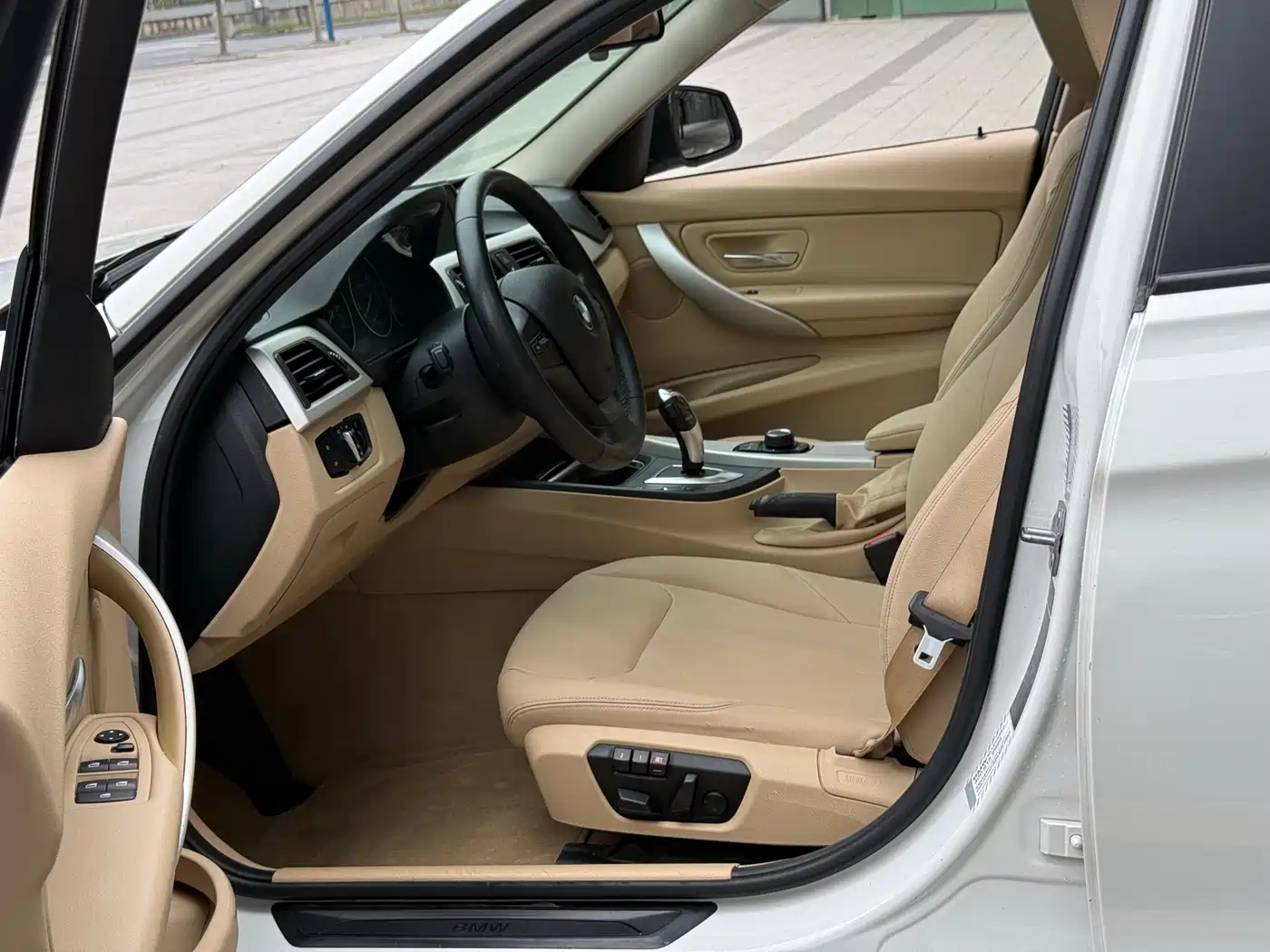 BMW 3 Series 2015 320i Fashion фото 4