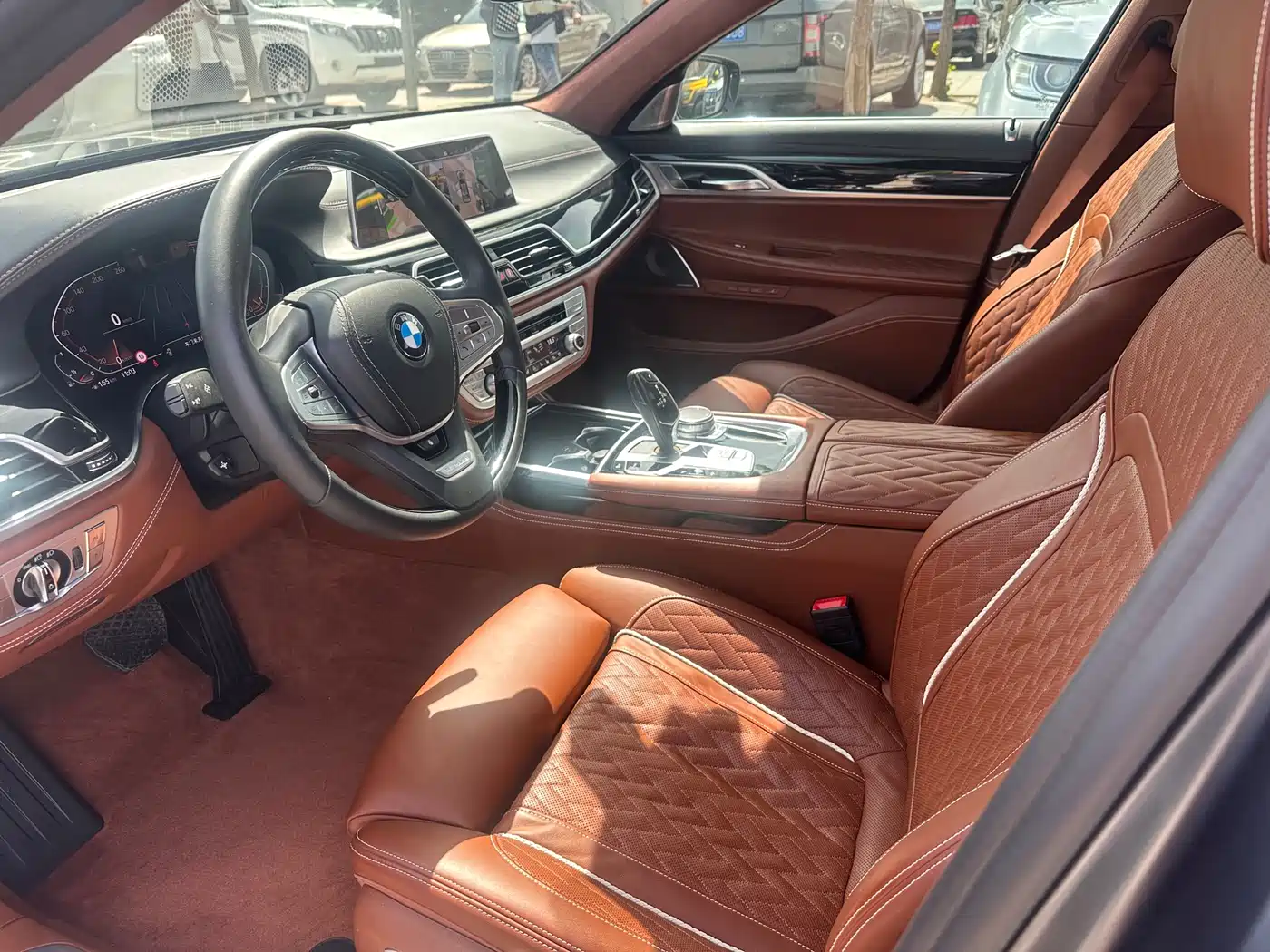 BMW 7 Series 2019 740Li xDrive Executive M Sport Package фото 7