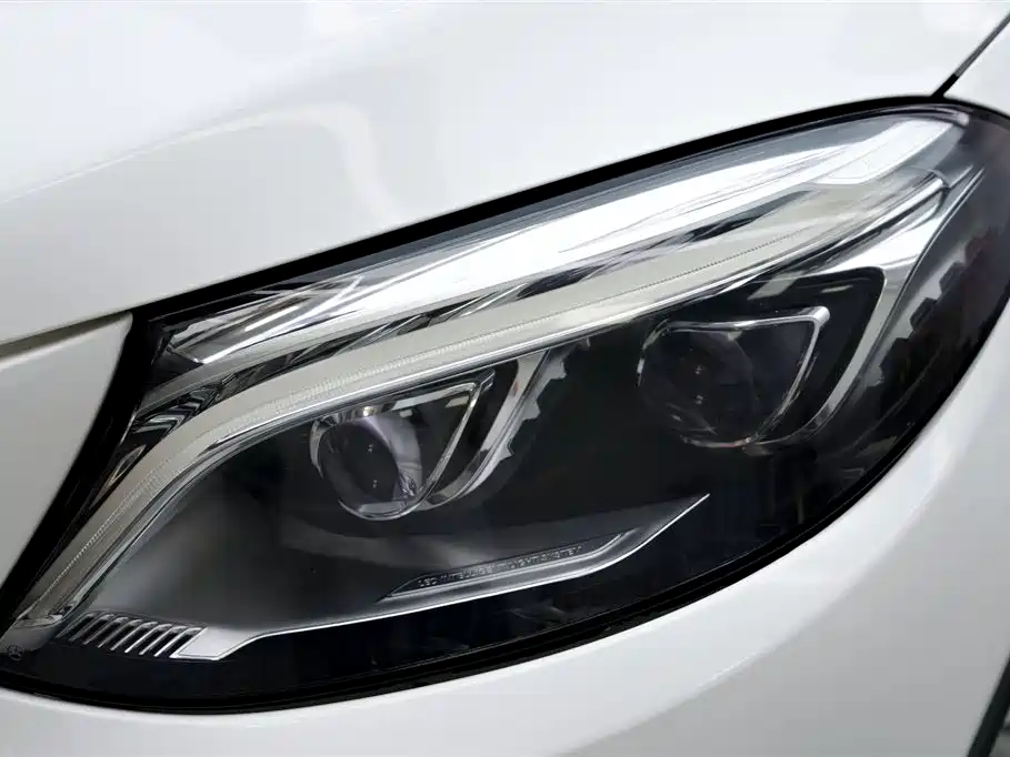 Mercedes-Benz GLE Coupe 2015 GLE 320 4MATIC Coupe SUV фото 2