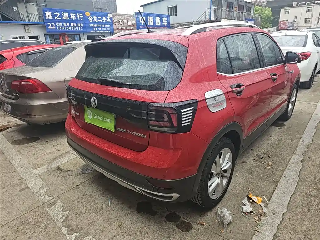 Volkswagen T-Cross 2019 1.5L Automatic Comfort Edition фото 7
