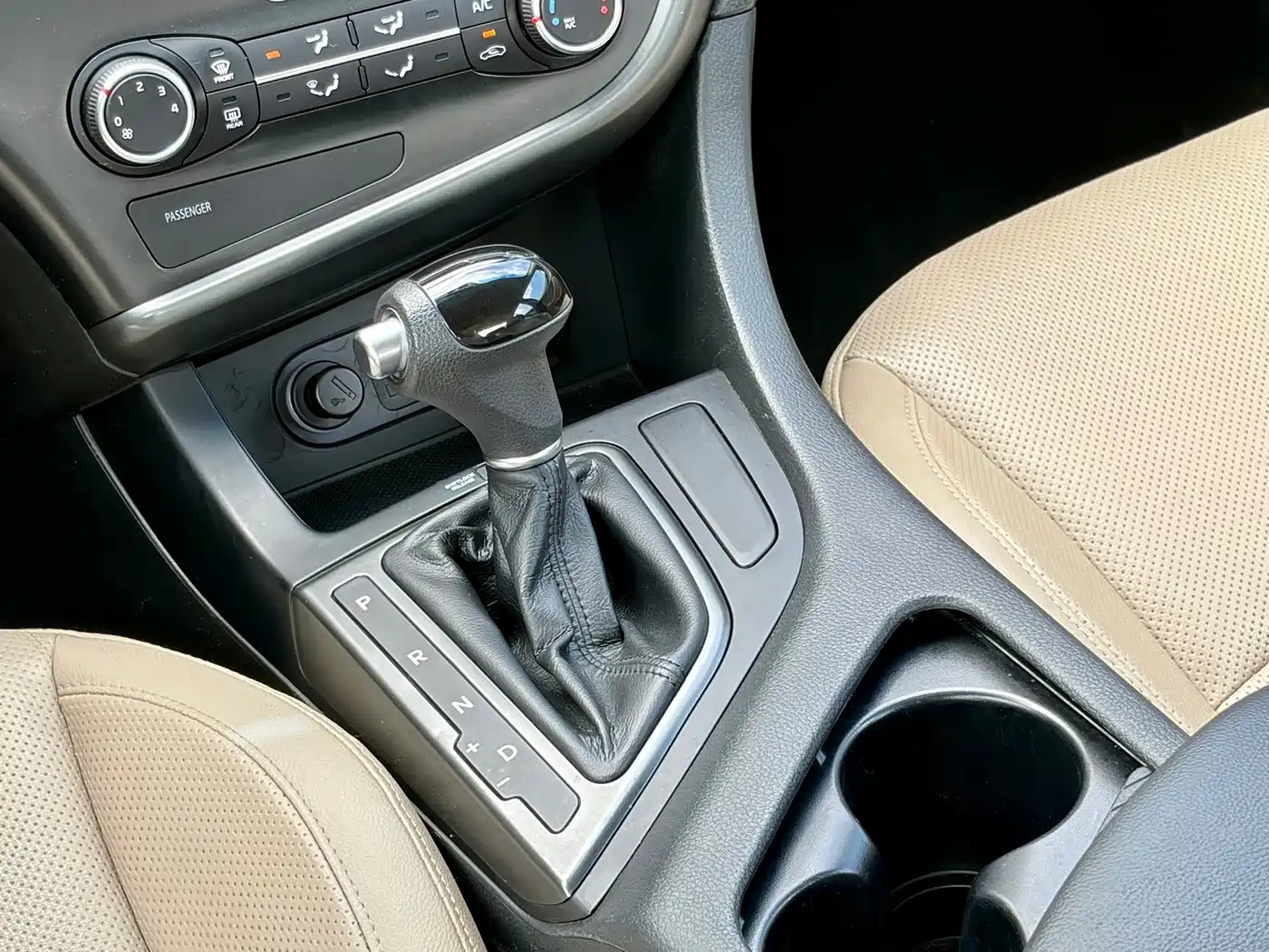 Photo 30 - Kia K5