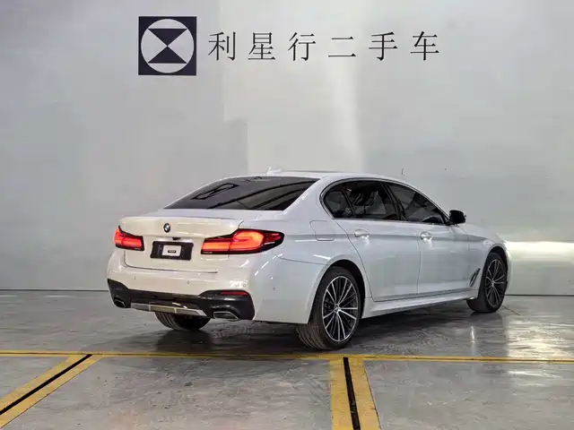 BMW 5 Series 2022 Facelift II 530Li Premium Package M Sport — фото 2