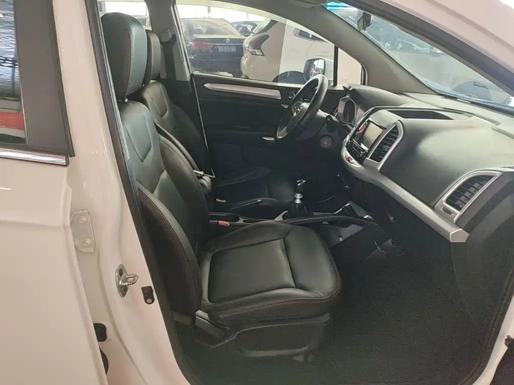 Фото 25 - JAC Refine S3